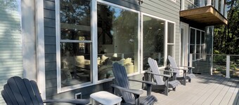 Stunning 5-BR Retreat with Panoramic Views & close to Raystown Lake Access.