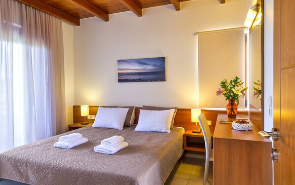 3 soveværelser, skrivebord, strygejern/strygebræt, Wi-Fi