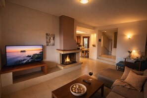 Televisor intel·ligent, llar de foc, videojocs i oficines 