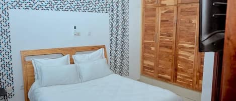 1 habitación, wifi y ropa de cama