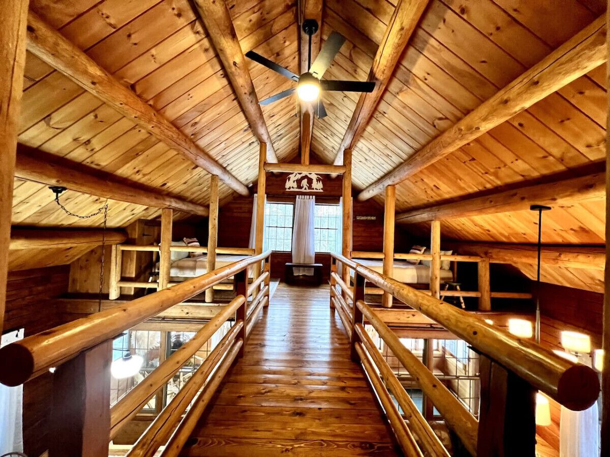 Iron/ironing board, travel cot, free WiFi, bed sheets