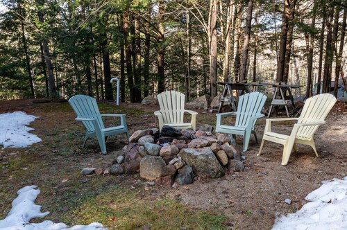 Family & dog friendly ski chalet with fire pit