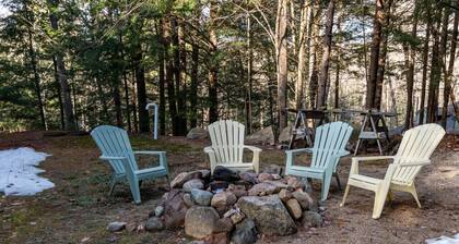 Family & dog friendly ski chalet with fire pit