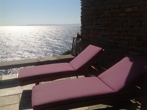 Terrace/patio - Waterfront Villa with private swimming pool-walking distance to a sandy cove. (Kea)