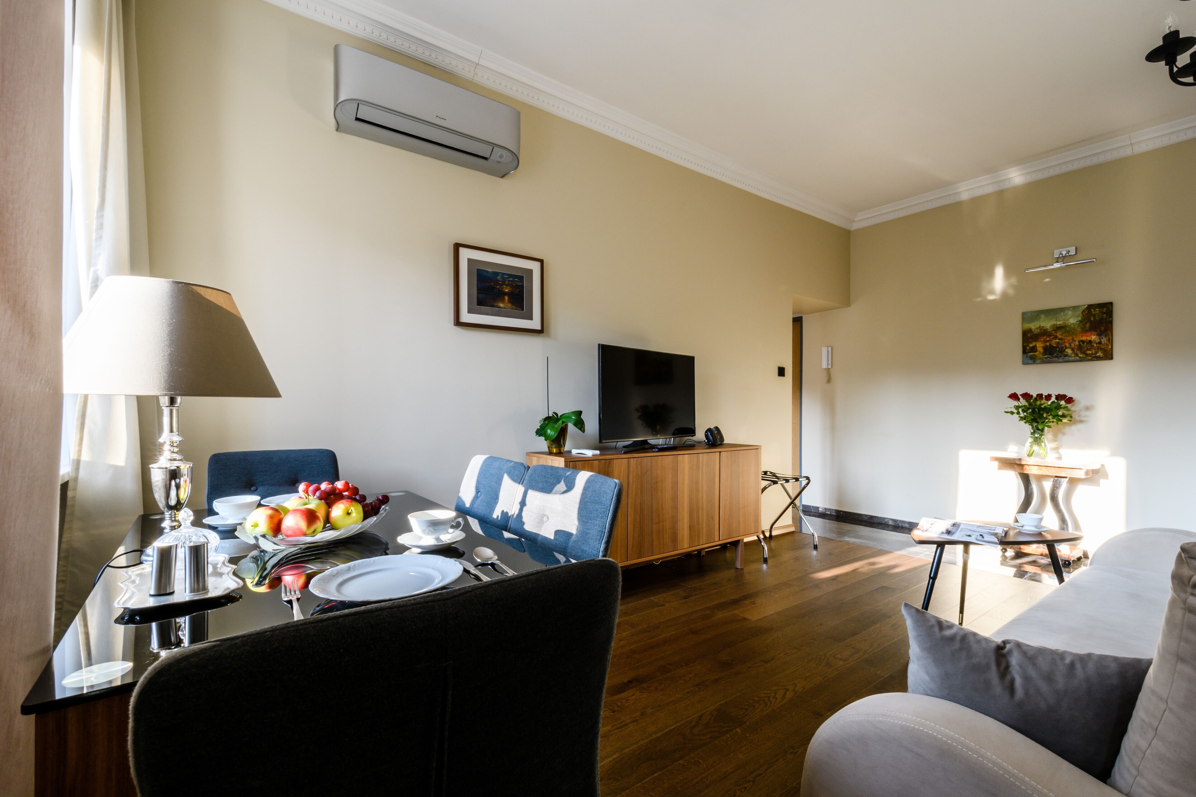 Shakespeare Apartment - City Center 1br Apartment With A Parking Place - Warsaw