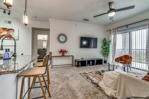 Interior - Austin Exquisite 1BR Apt w/pool (Austin)