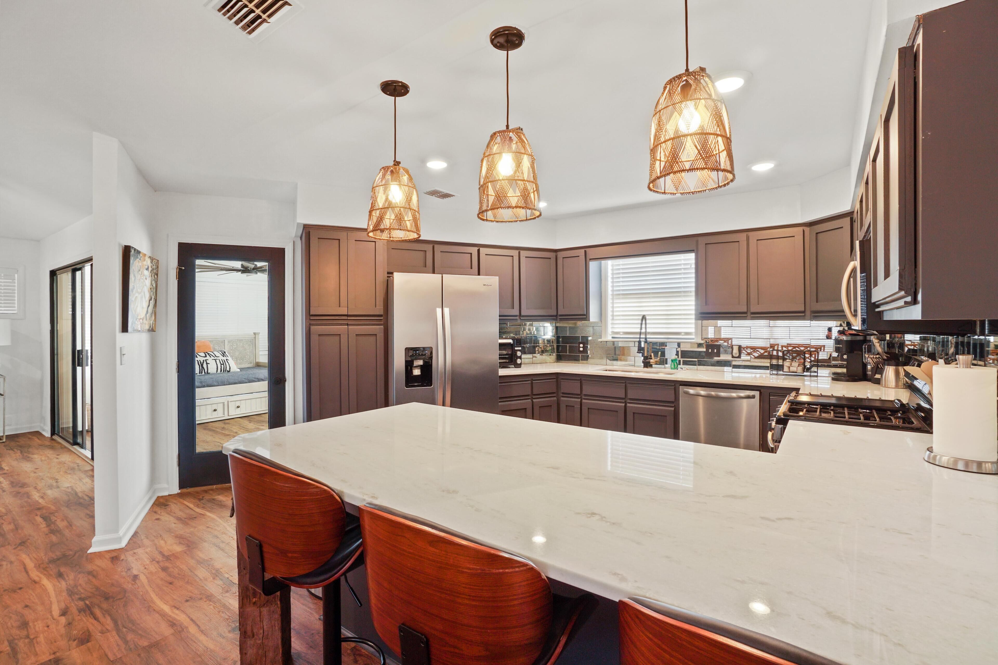 雪櫃、微波爐、焗爐、爐具