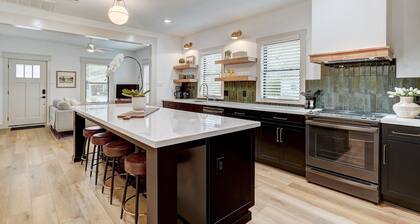 Newly renovated home in Historic Downtown Georgetown!