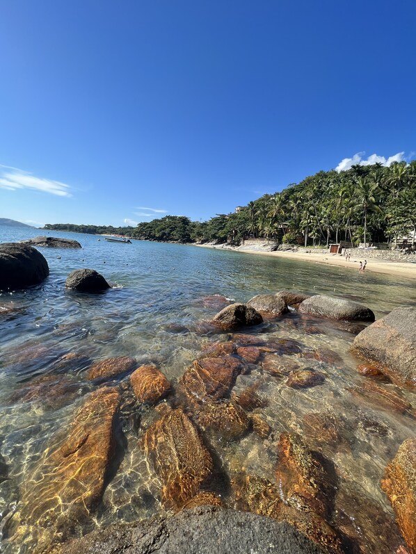 Beach - Beautiful house with spectacular views of the sea (São Pedro Ilhabela)