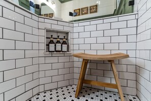 Interior - Carolina Cargo at The Cargo Dist. (Wilmington)