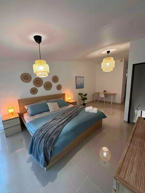 3 chambres, bureau, fer et planche à repasser, Wi-Fi gratuit