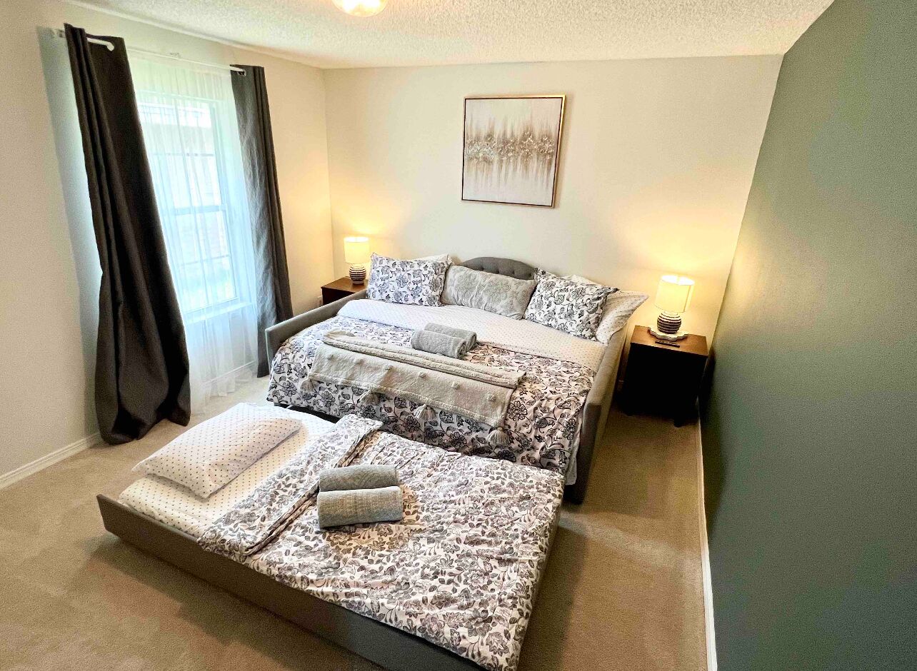 4 bedrooms, iron/ironing board, travel crib, free WiFi