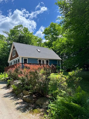 Exterior - Charming Retreat, perfect family getaway, in tree farm with 100 & 80ac ponds (Northwood)
