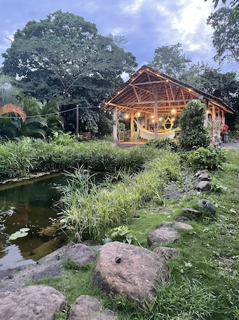 Fachada. Casa Girasol Hospedaje y Tours