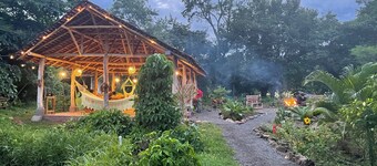 Casa Girasol Hospedaje y Tours