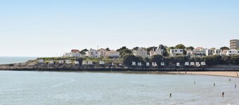 Awesome apartment in Royan with kitchen