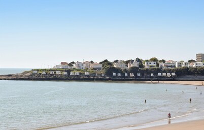 1 bedroom beach front apartment in Royan