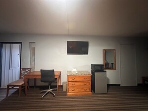 Bureau, espace de travail pour ordinateur portable