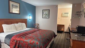 Standard Single Room | Desk, laptop workspace, iron/ironing board, free WiFi