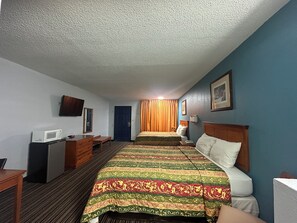 Desk, laptop workspace, iron/ironing board, free WiFi