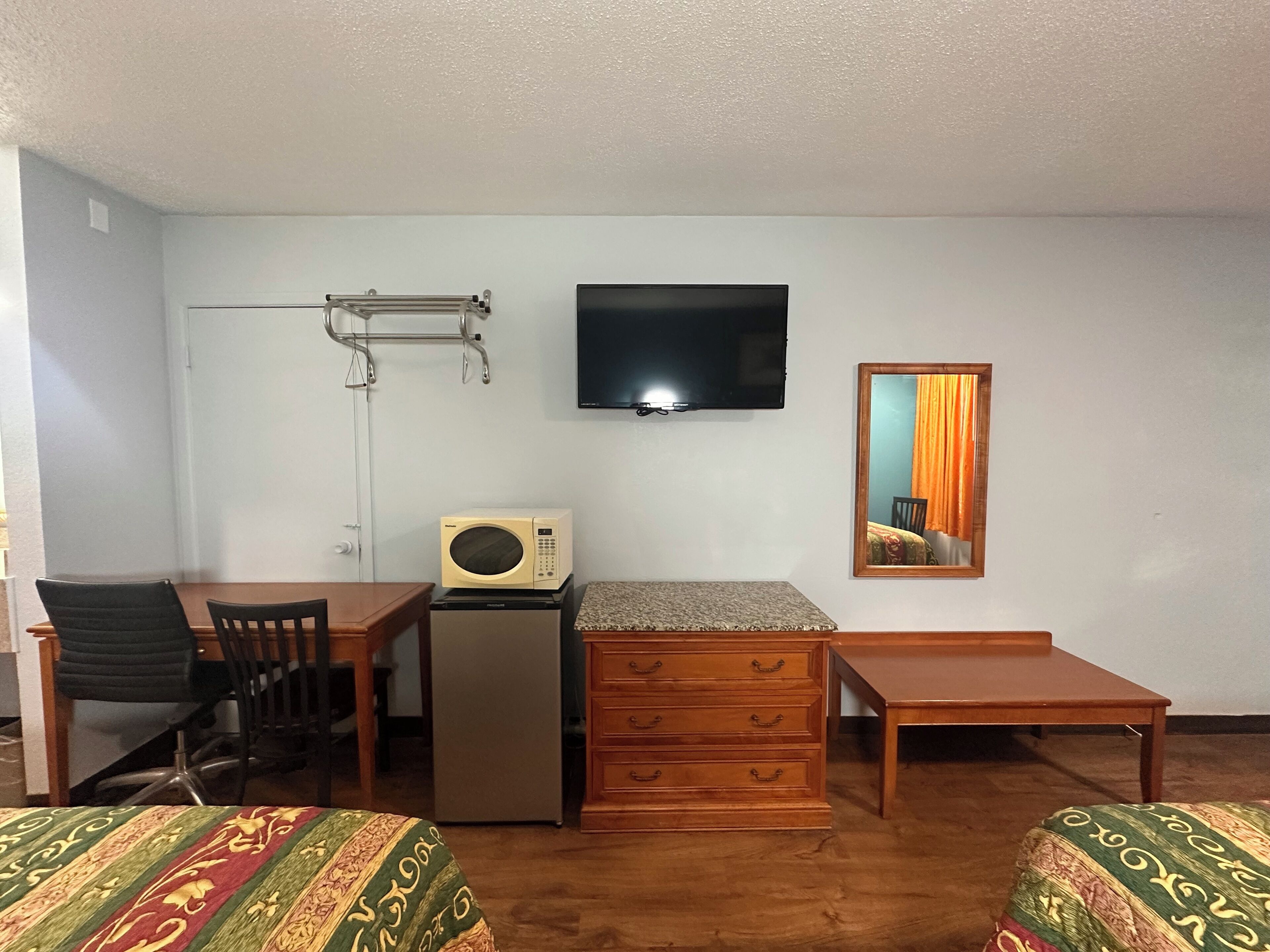 Desk, laptop workspace, iron/ironing board, free WiFi