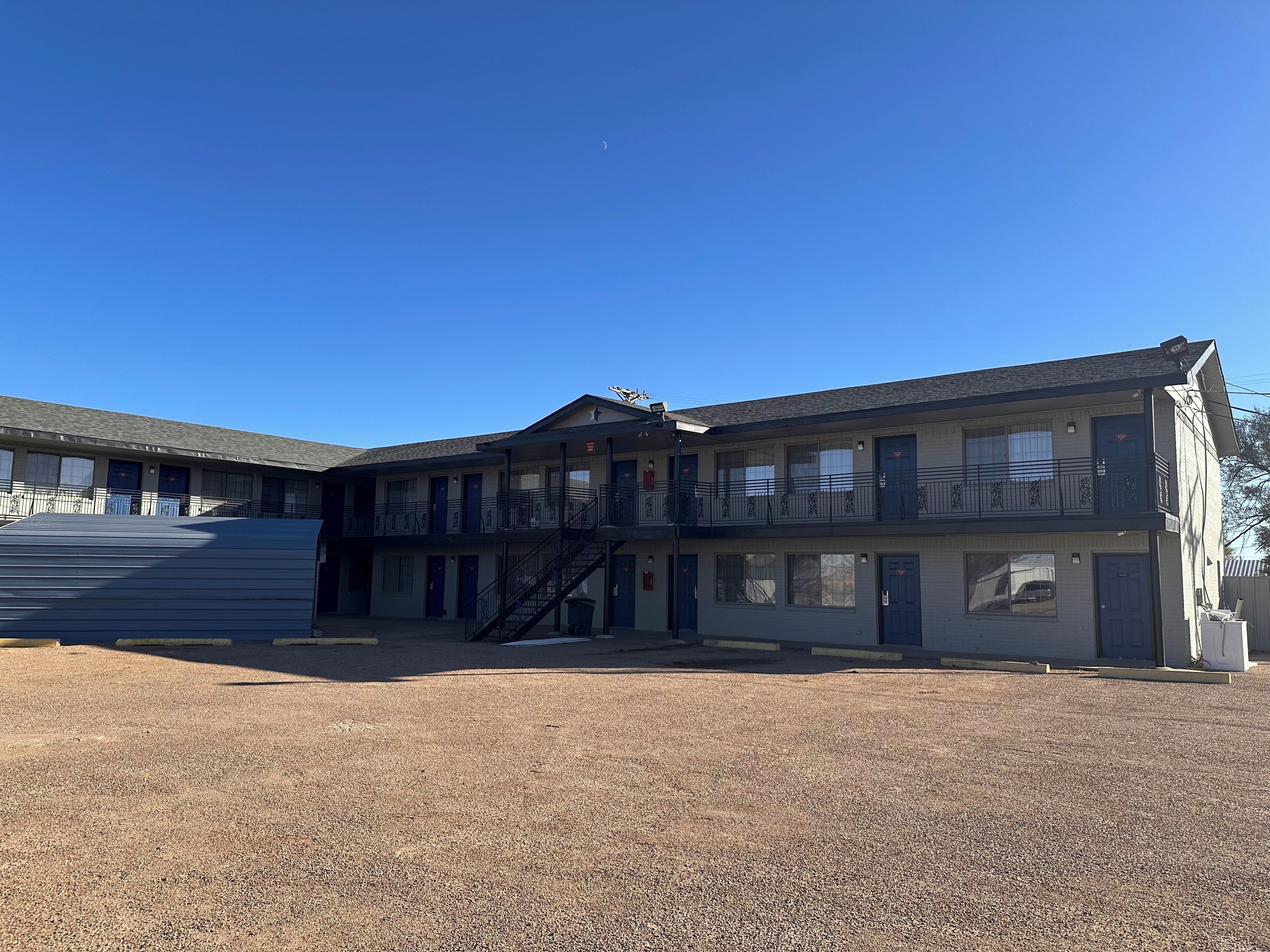 ด้านหน้าที่พัก