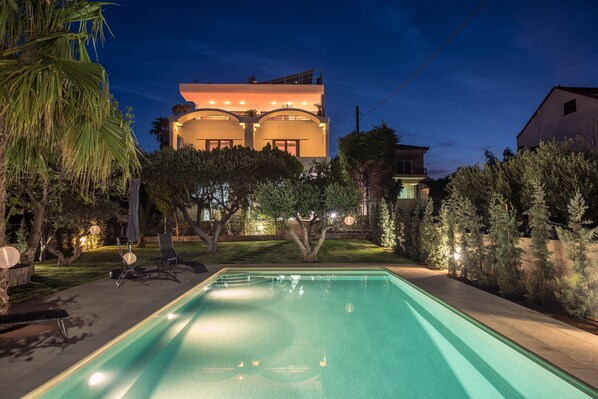 Alberca al aire libre 