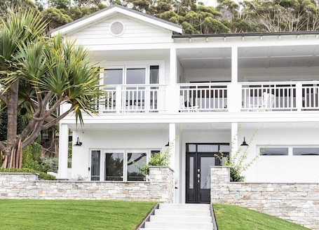 Exterior detail. The Whitehouse Austinmer