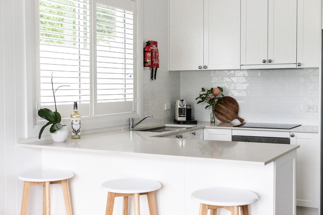 冰箱、微波炉、烤箱、炉灶