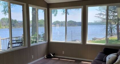 Beautiful Riverfront Home near Celebrations. Excellent eagle viewing!