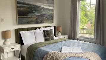 3 chambres, fer et planche à repasser, Wi-Fi, draps fournis