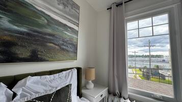 3 chambres, fer et planche à repasser, Wi-Fi, draps fournis