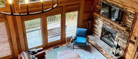 Smart-tv, eldstad och tv-spel