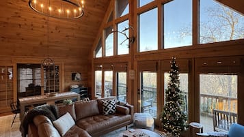 Älytelevisio, takka, videopelejä