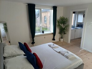 1 bedroom, WiFi, bed sheets