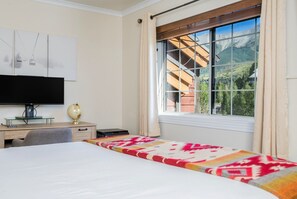 3 chambres, fer et planche à repasser, lit parapluie, Wi-Fi gratuit