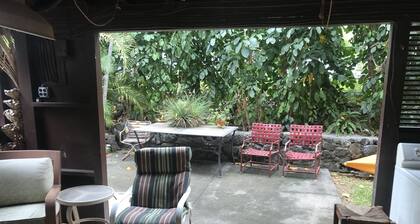The Surf Hideaway is walking distance to everything Kona