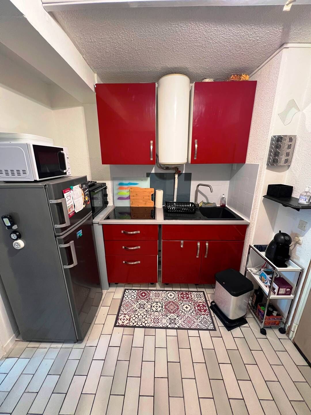 Réfrigérateur, micro-ondes, four, grille-pain