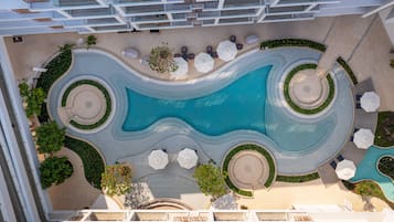 3 outdoor pools, pool umbrellas, pool loungers