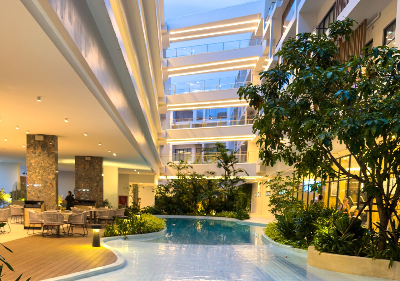 3 outdoor pools, pool umbrellas, sun loungers