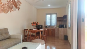 In-room dining - Jnana Bali Villa (Sukawati)