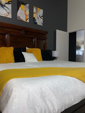 2 chambres, fer et planche à repasser, Wi-Fi, draps fournis