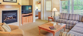 Smugglers Notch Awarded #1 Resort in the East by SKI Magazine 2023 2BR/2BA Suite