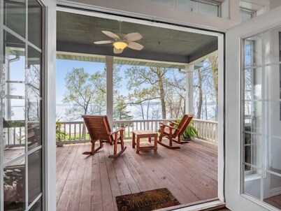 FRIENDS OR FAMILY RETREAT, gather your family or friends to create memories! 
