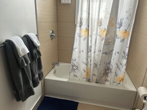 Au coeur du village #1 | Bathroom | Shower, rainfall showerhead, free toiletries, hair dryer