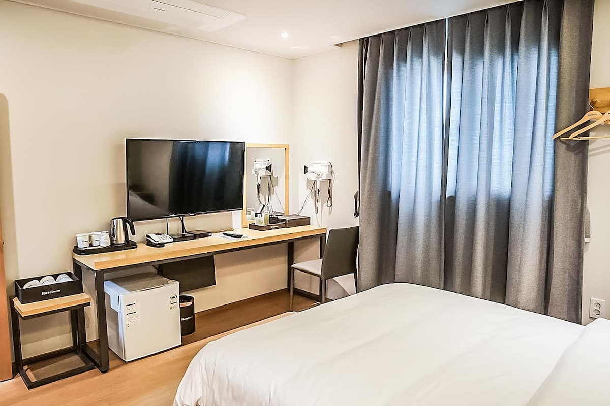 1 habitación y ropa de cama de alta calidad