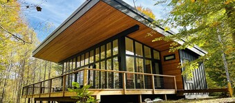 Anjuna River House - the hidden Scandi cabin on 12 acres in Southern Indiana! 