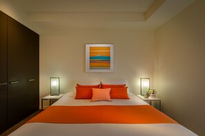 Laptop workspace, soundproofing, iron/ironing board, free WiFi - Adele Apartments at Tribeca (East Melbourne)