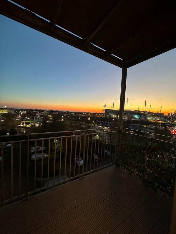 Property grounds - Apt - Stay 6 - Stadium View - Coo-op Live Arena (Manchester)