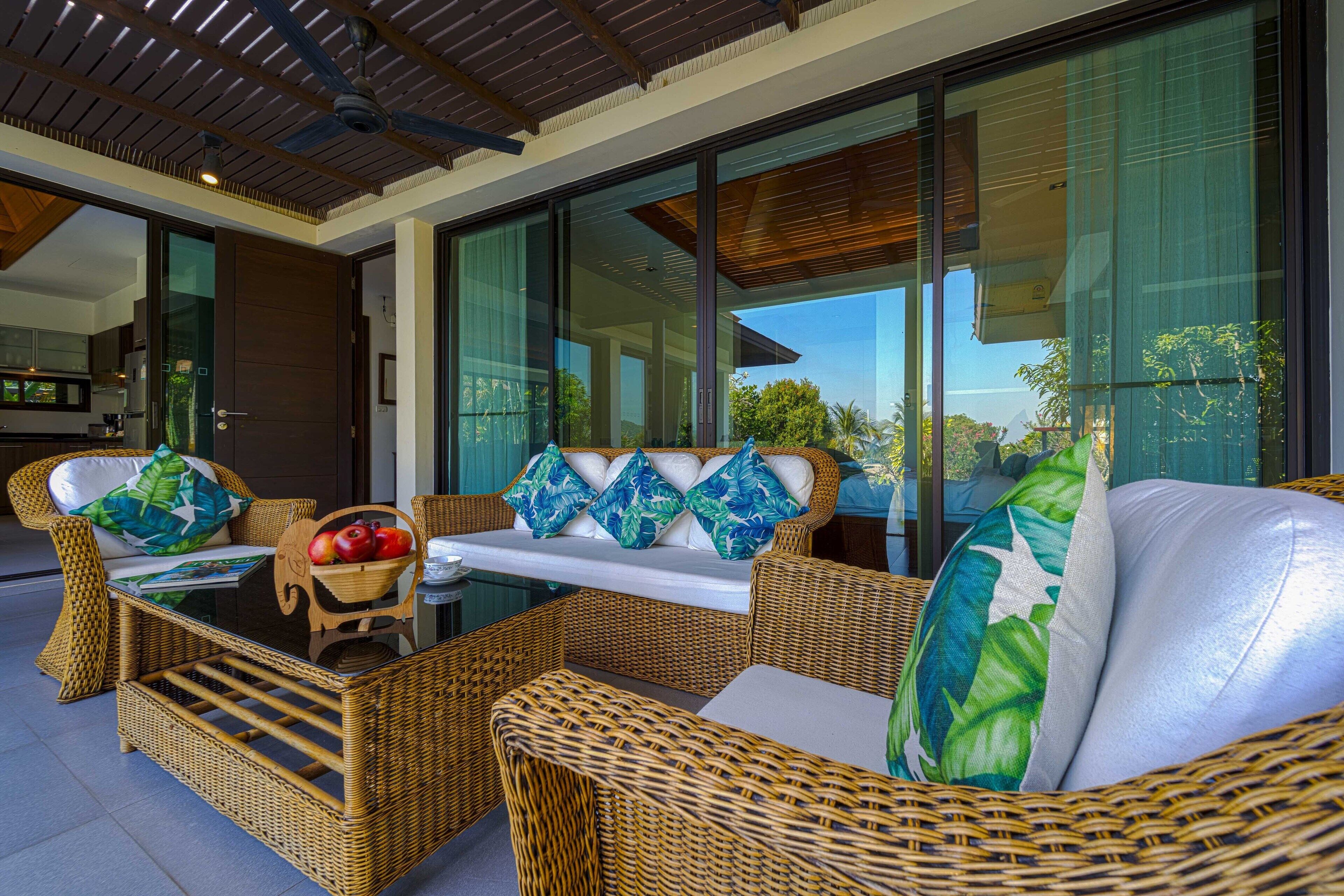 ลานระเบียง/นอกชาน